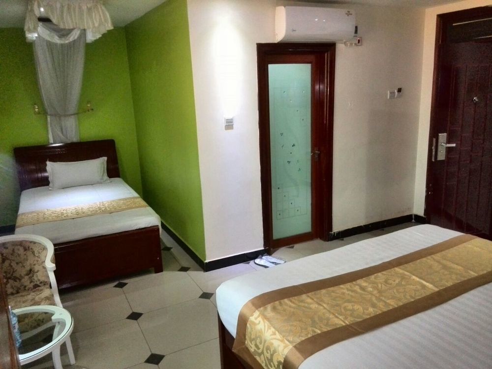 La Grande Hotel Кампала Екстер'єр фото