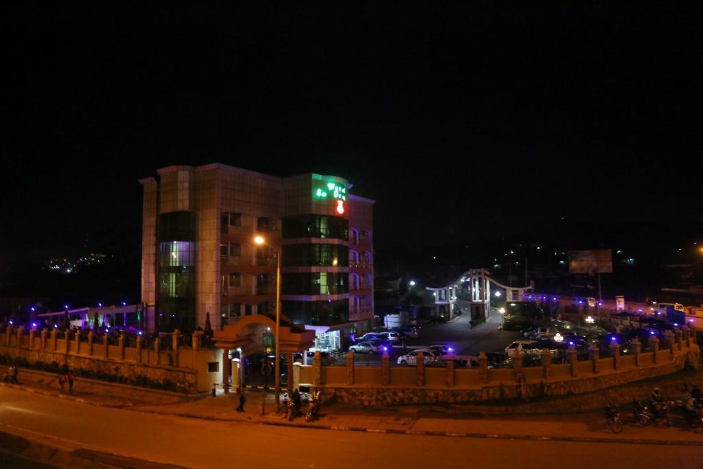 La Grande Hotel Кампала Екстер'єр фото